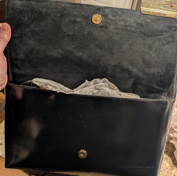 Gucci Vintage Black Leather Handbag Tote with Gold Accent. *Rehab* - Picture 9 of 10